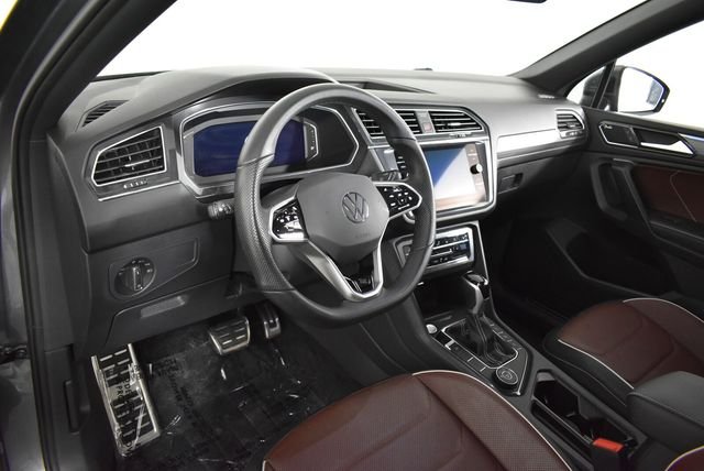 2024 Volkswagen Tiguan SEL R-LINE - Photo 32