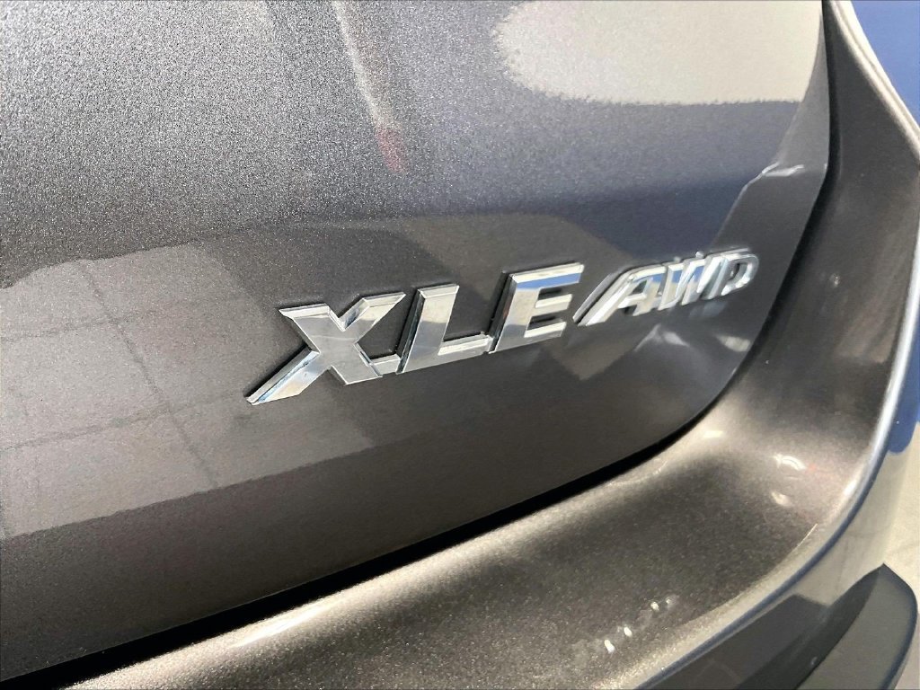 Used 2019 Gray Toyota XLE image 30