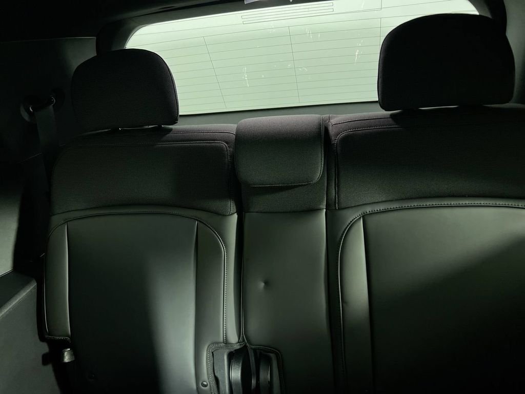New 2027 Ebony Black Kia S image 27