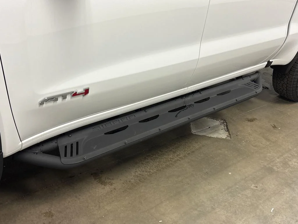 2026 GMC Sierra 1500 AT4 - Photo 10