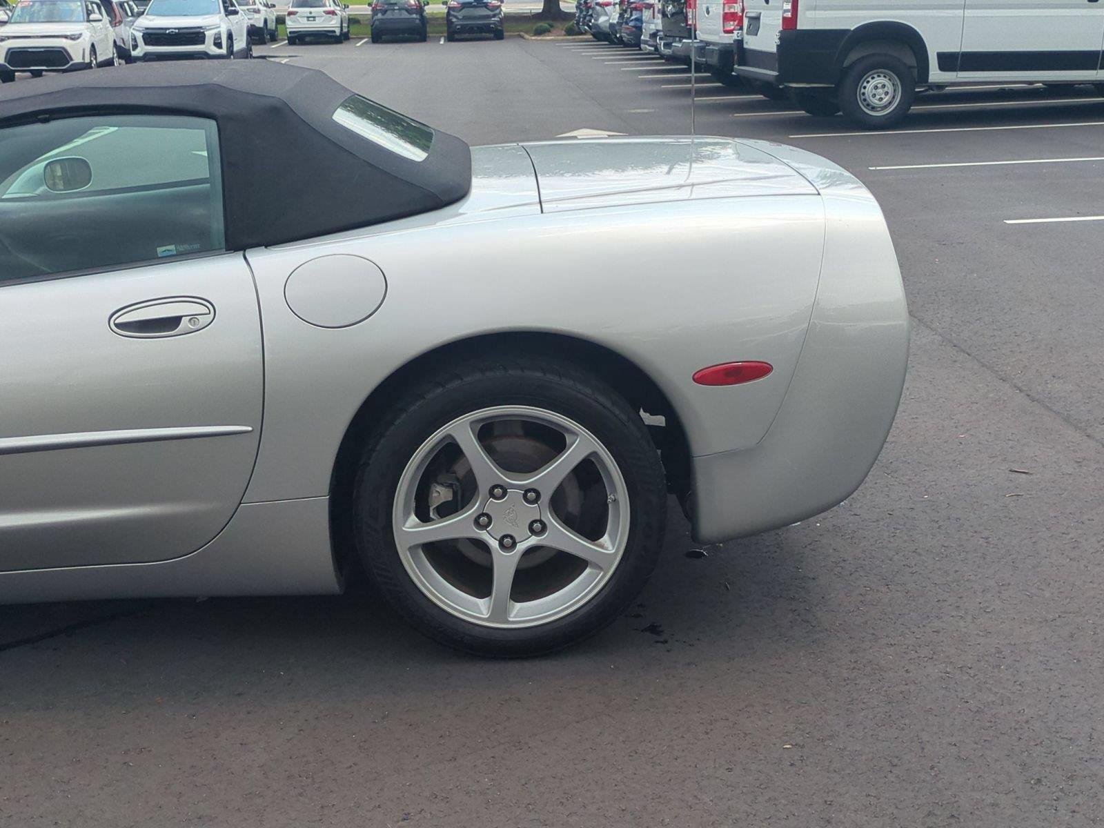 Used 2004 Machine Silver Metallic Chevrolet  image 11