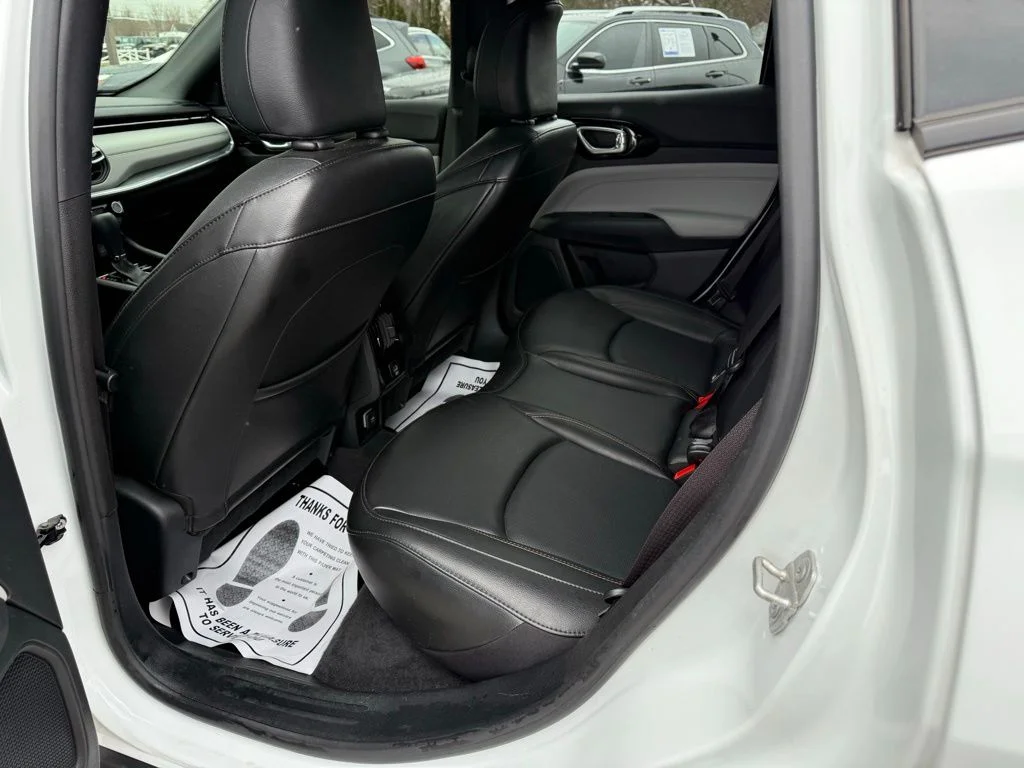 Used 2023 White Jeep Limited image 17