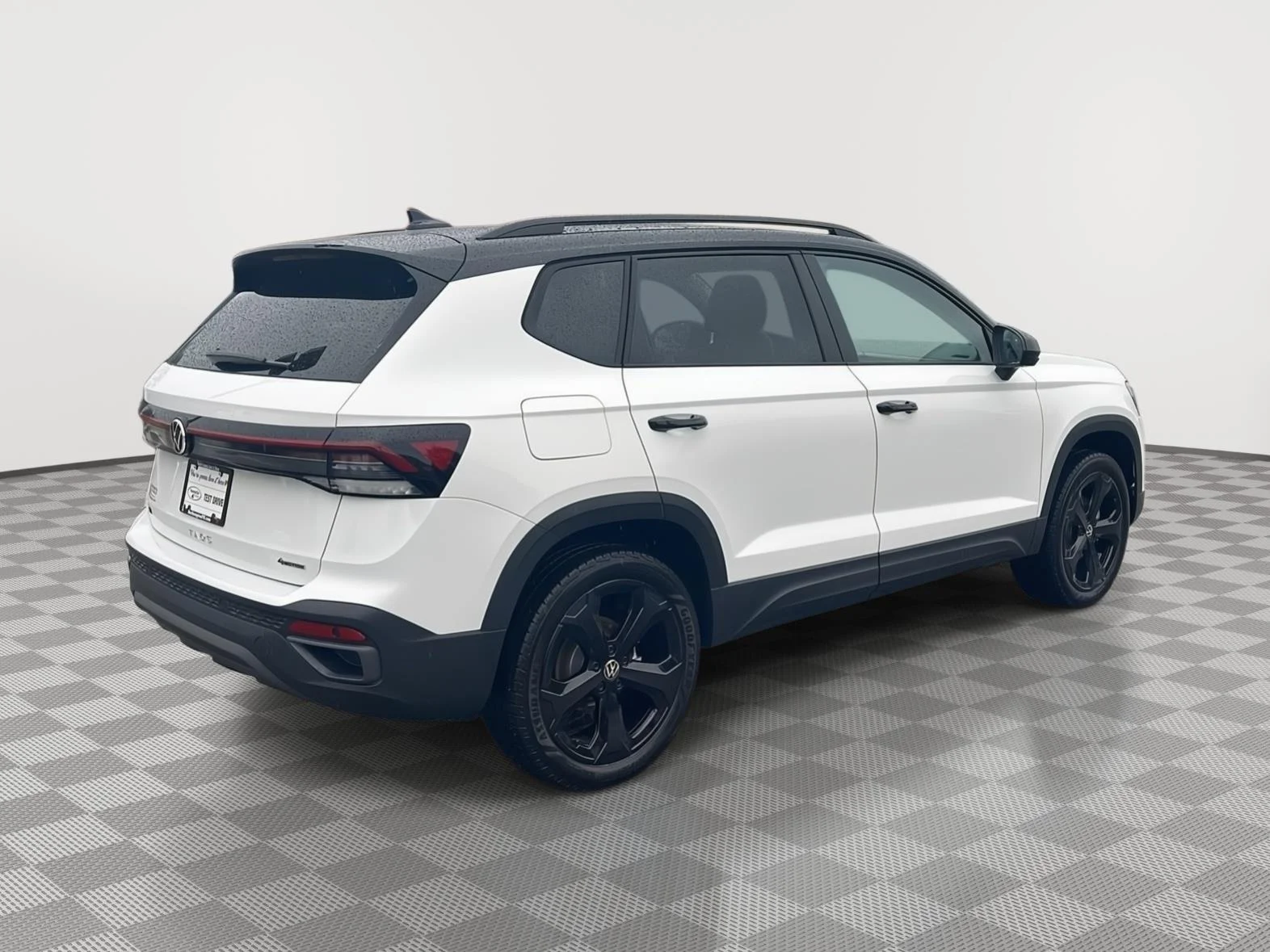 New 2026 Pure White w/Deep Black Roof Volkswagen SE Black image 7