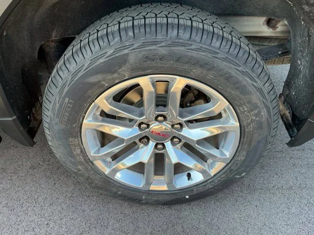 Used 2019 Smokey Quartz Metallic GMC SLT image 16