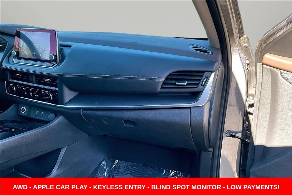 Used 2023 Gray Nissan S image 25