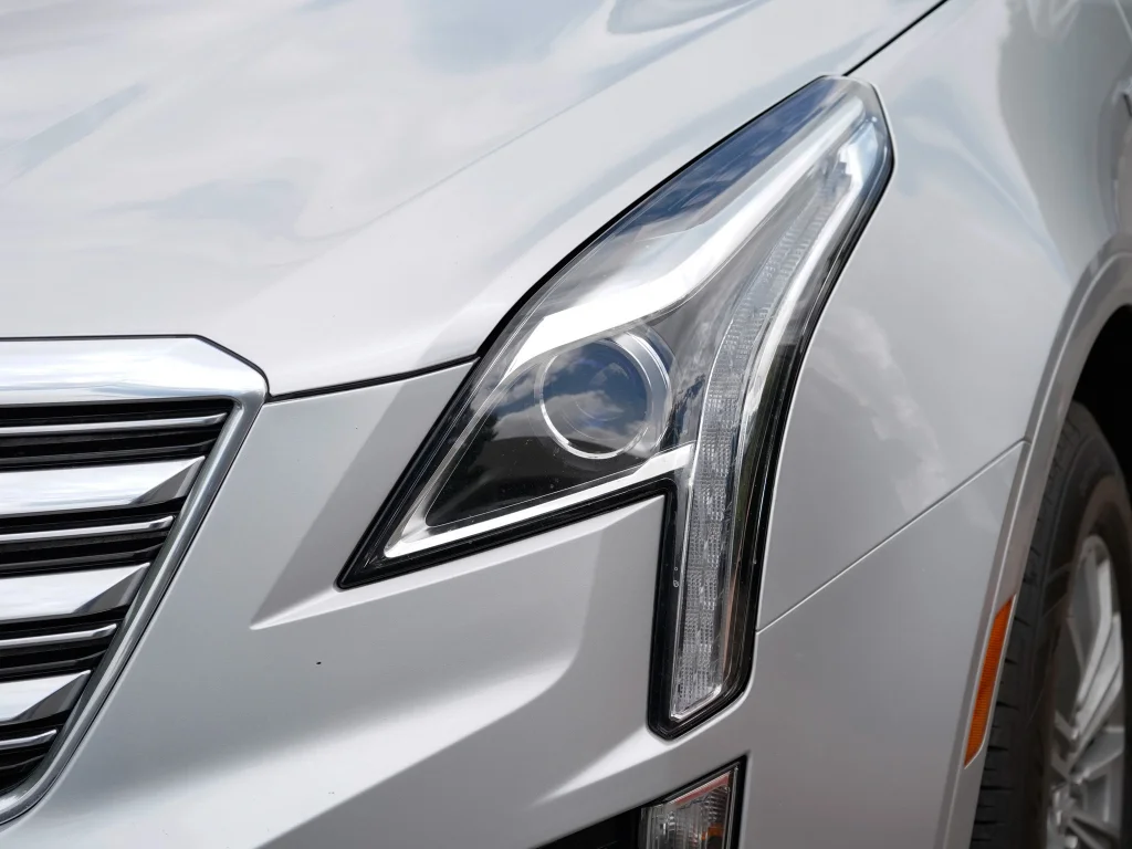 Used 2019 Radiant Silver Metallic Cadillac Luxury AWD image 4