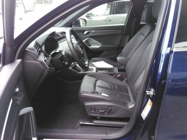 Used 2025 Navarra Blue Metallic Audi Premium image 5