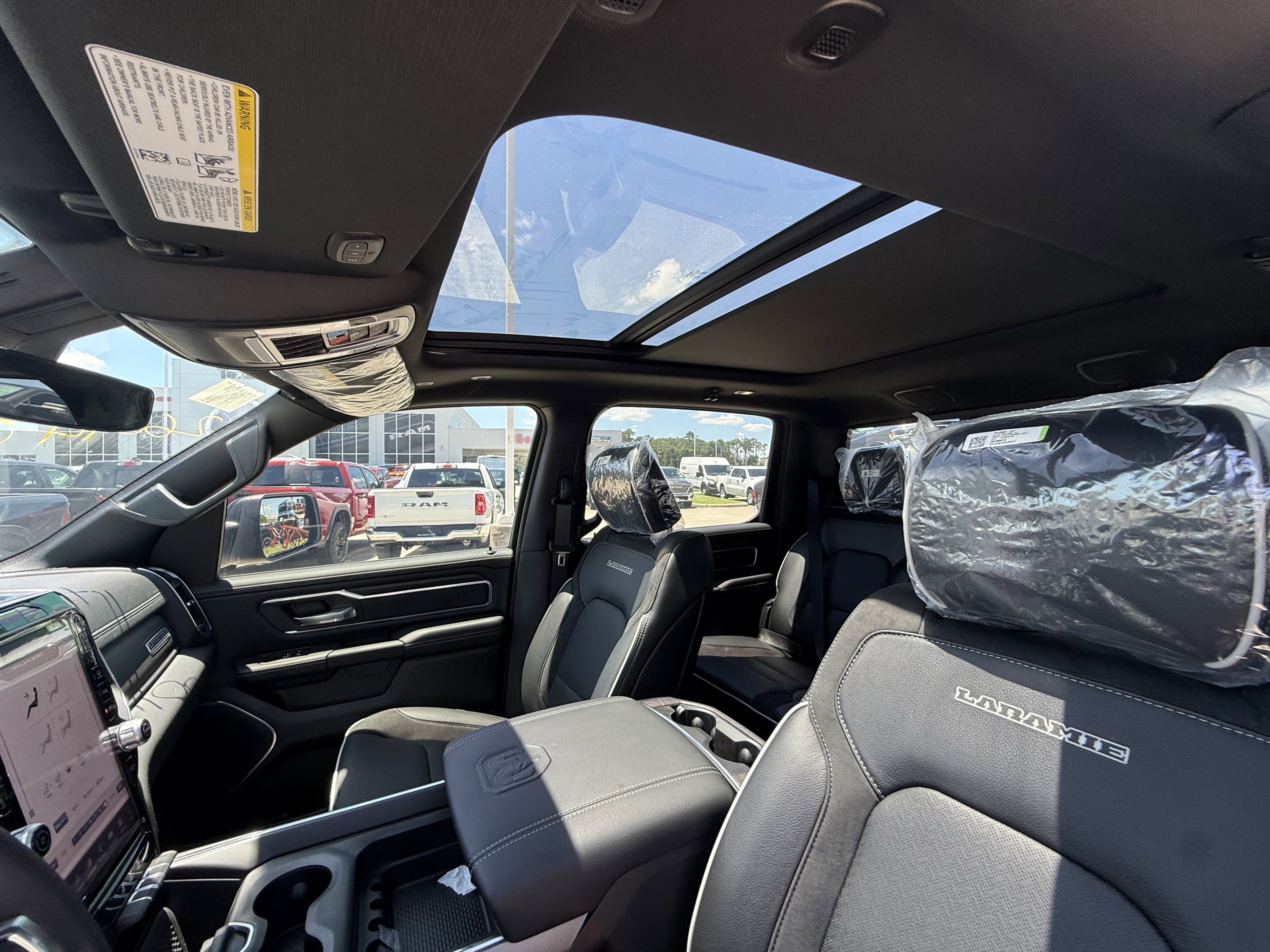 2026 RAM 1500 Laramie - Photo 17