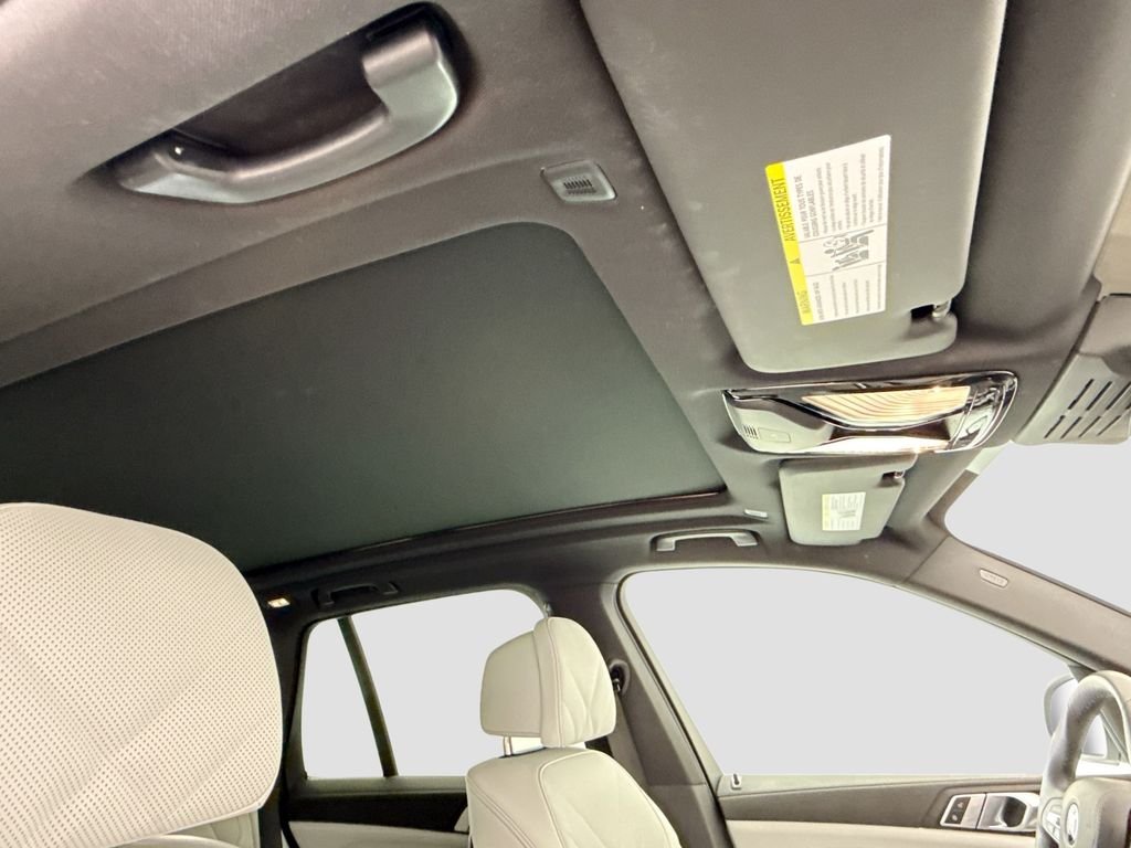 2026 BMW X5 50e - Photo 17