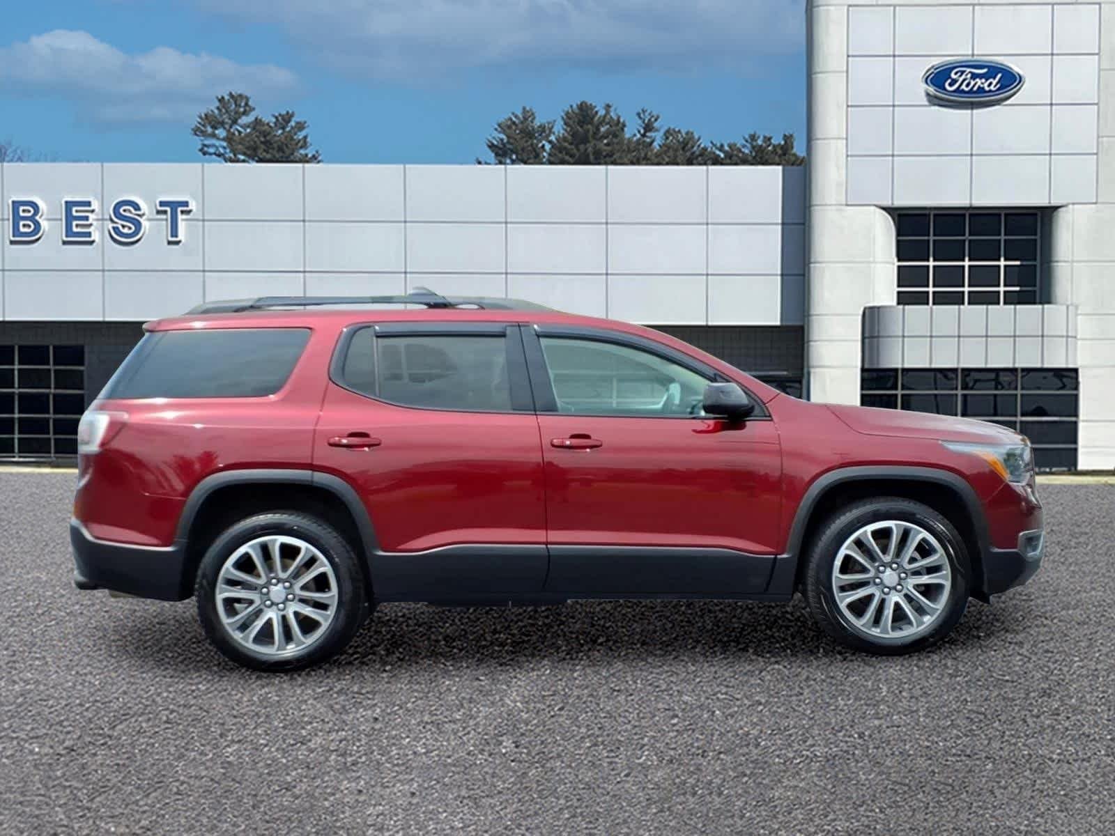 Used 2018 Crimson Red Tintcoat GMC SLT image 9