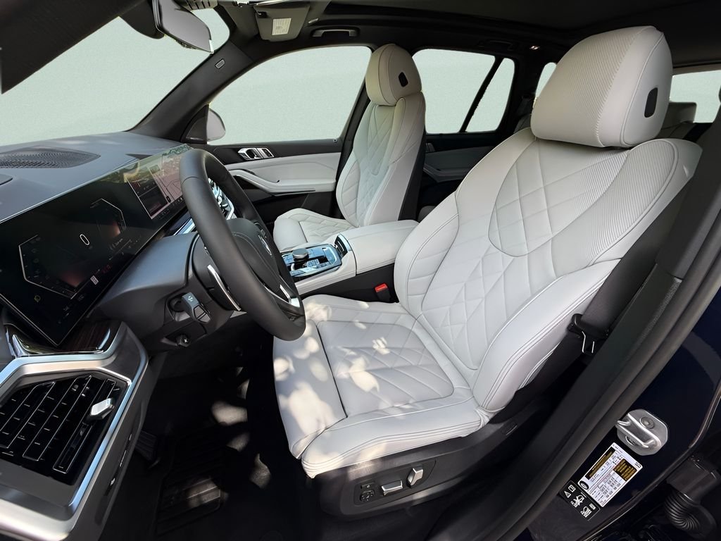 New 2026 Tanzanite Blue II Metallic BMW xDrive40i image 11