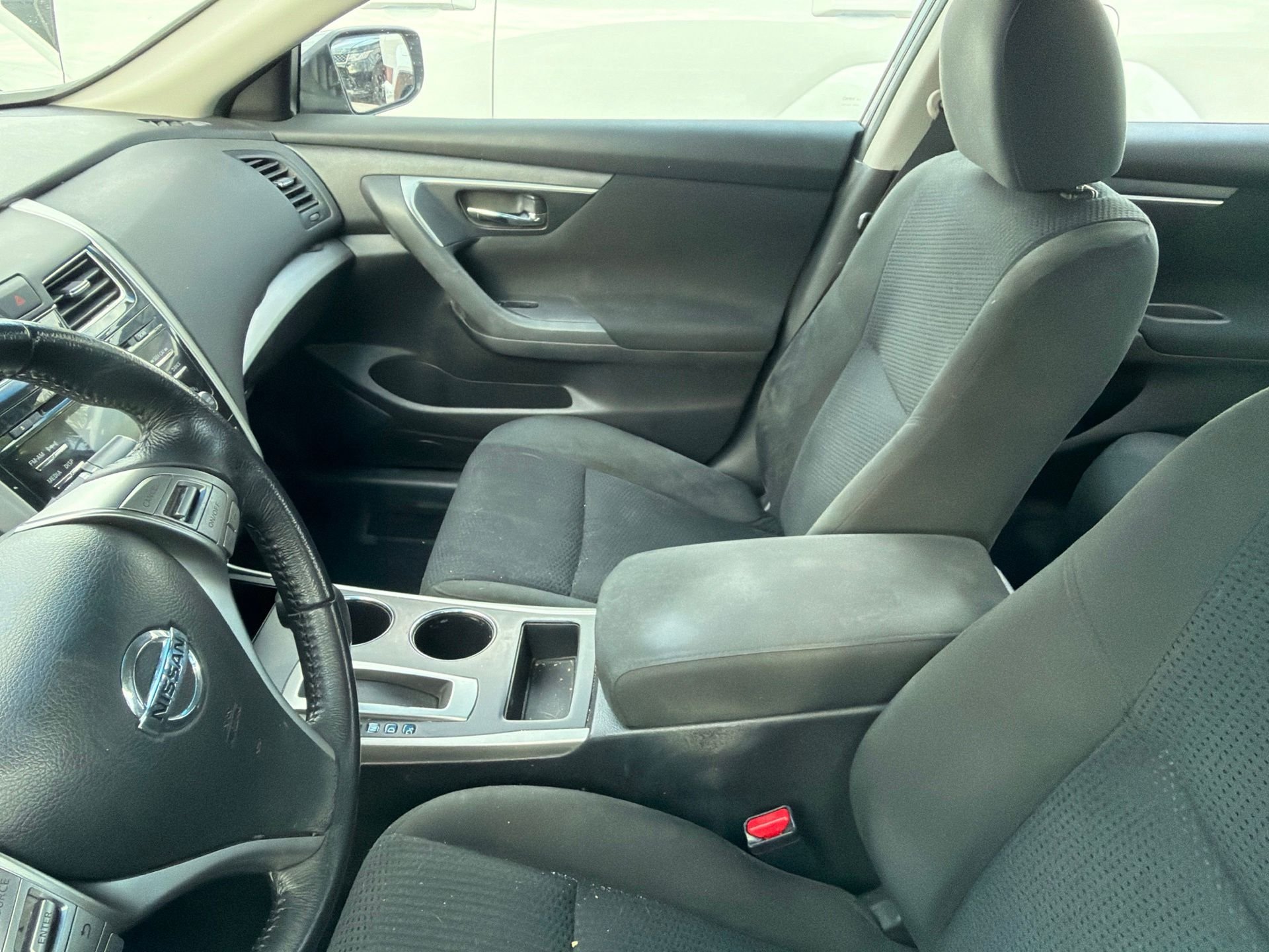 Used 2015 Gray Nissan 2.5 SV image 9