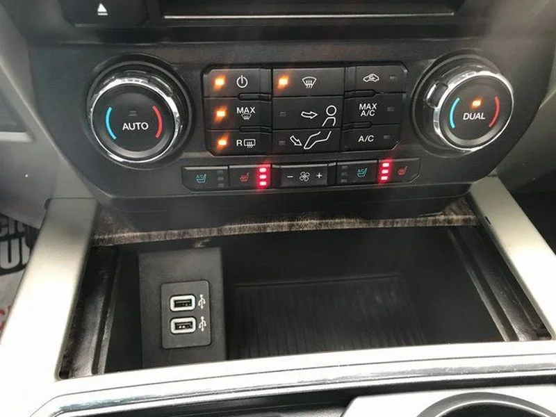Used 2017 Oxford White Ford Lariat image 17