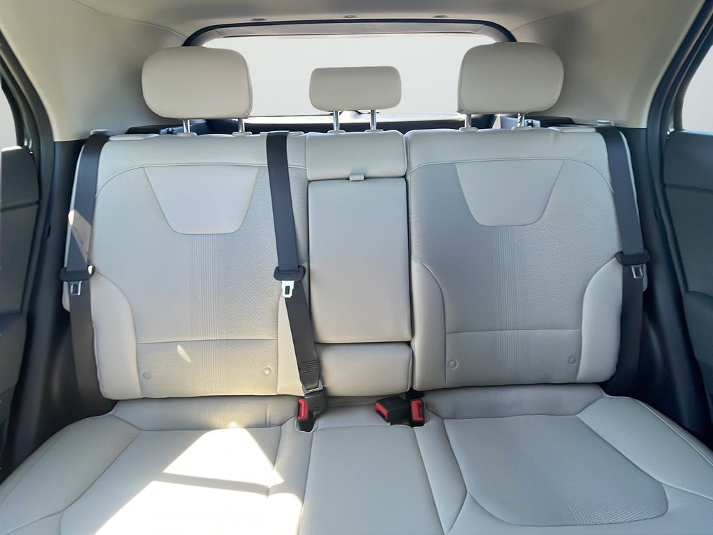 Used 2023 Green Kia EX image 29