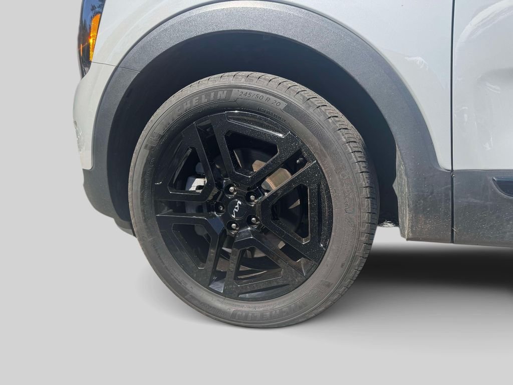 Used 2024 Gray Kia SX X-Line image 8