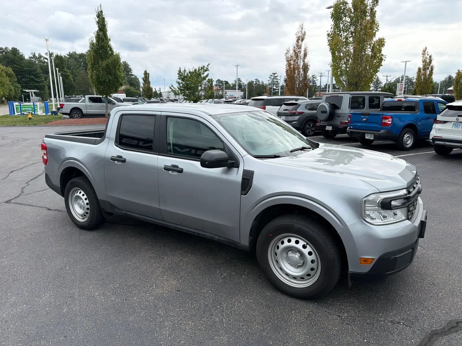 Used 2023 Iconic Silver Metallic Ford XL image 5