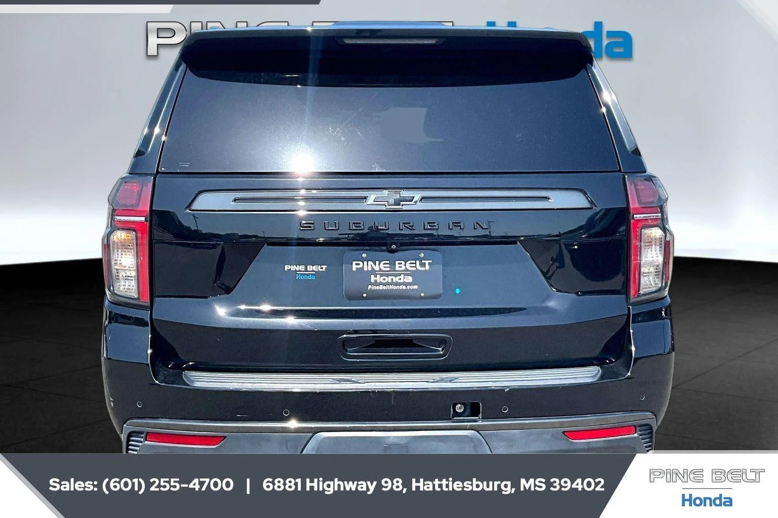 Used 2021 Black Chevrolet Z71 image 4