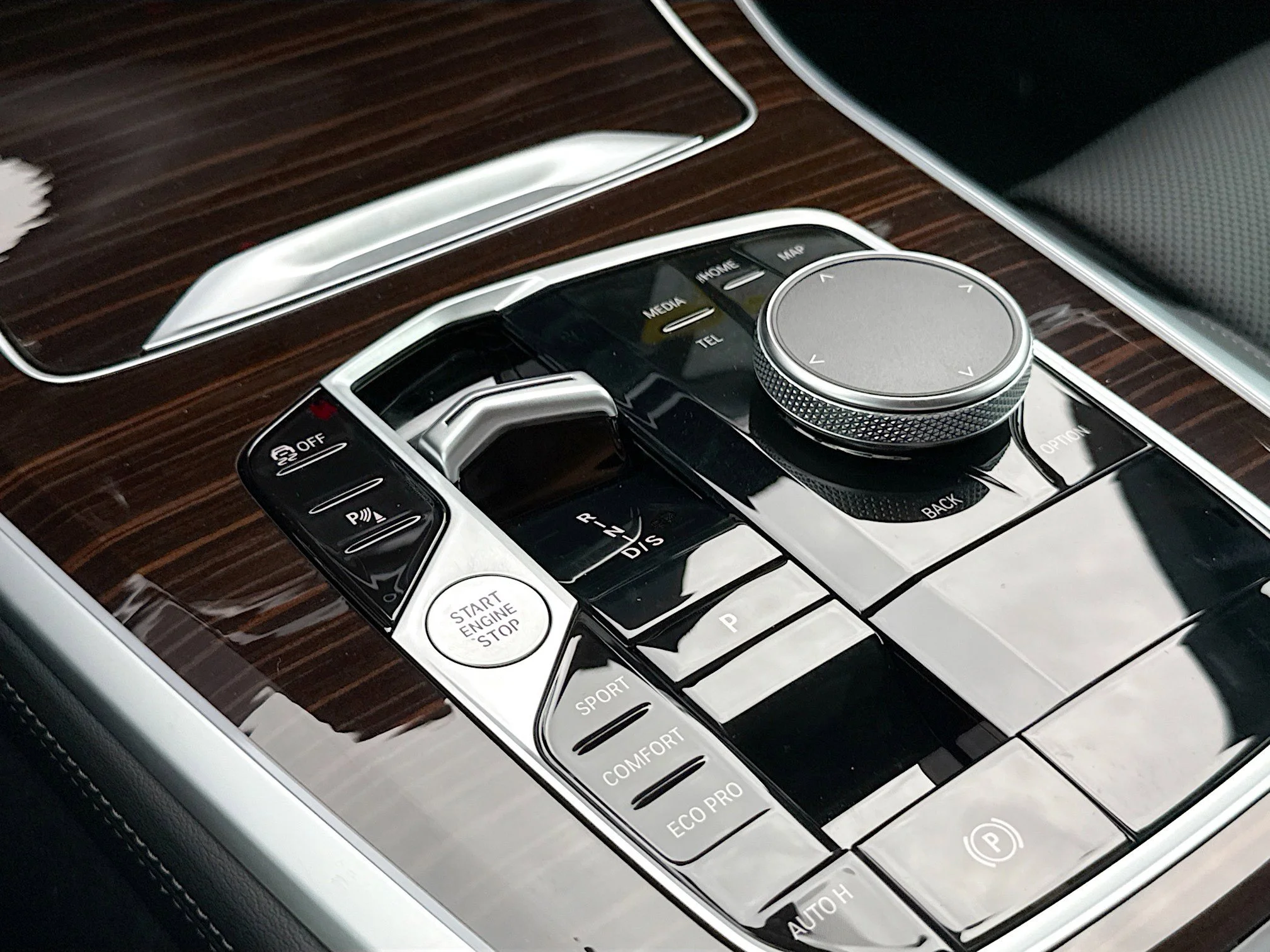 New 2026 Skyscraper Grey Metallic BMW sDrive40i image 28