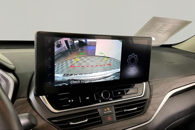 Used 2023 Silver Nissan 2.5 SV image 13