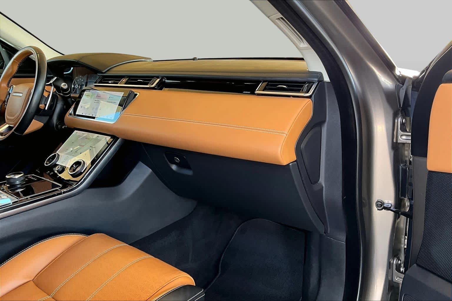 Used 2019 Kaikoura Stone Metallic Land Rover S image 19