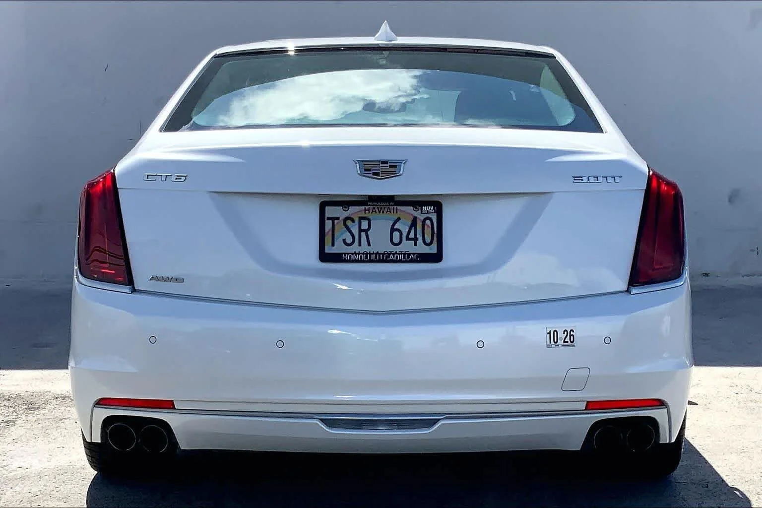Used 2017 CRYSTAL WHITE TRICOAT Cadillac Platinum AWD image 5
