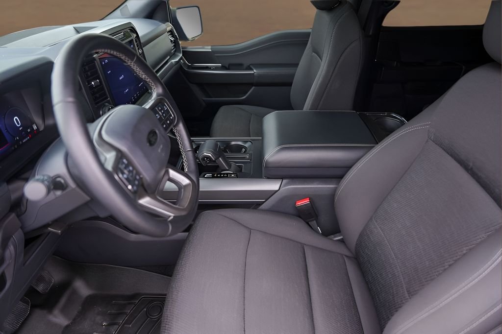 Used 2024 Black Ford XLT image 9