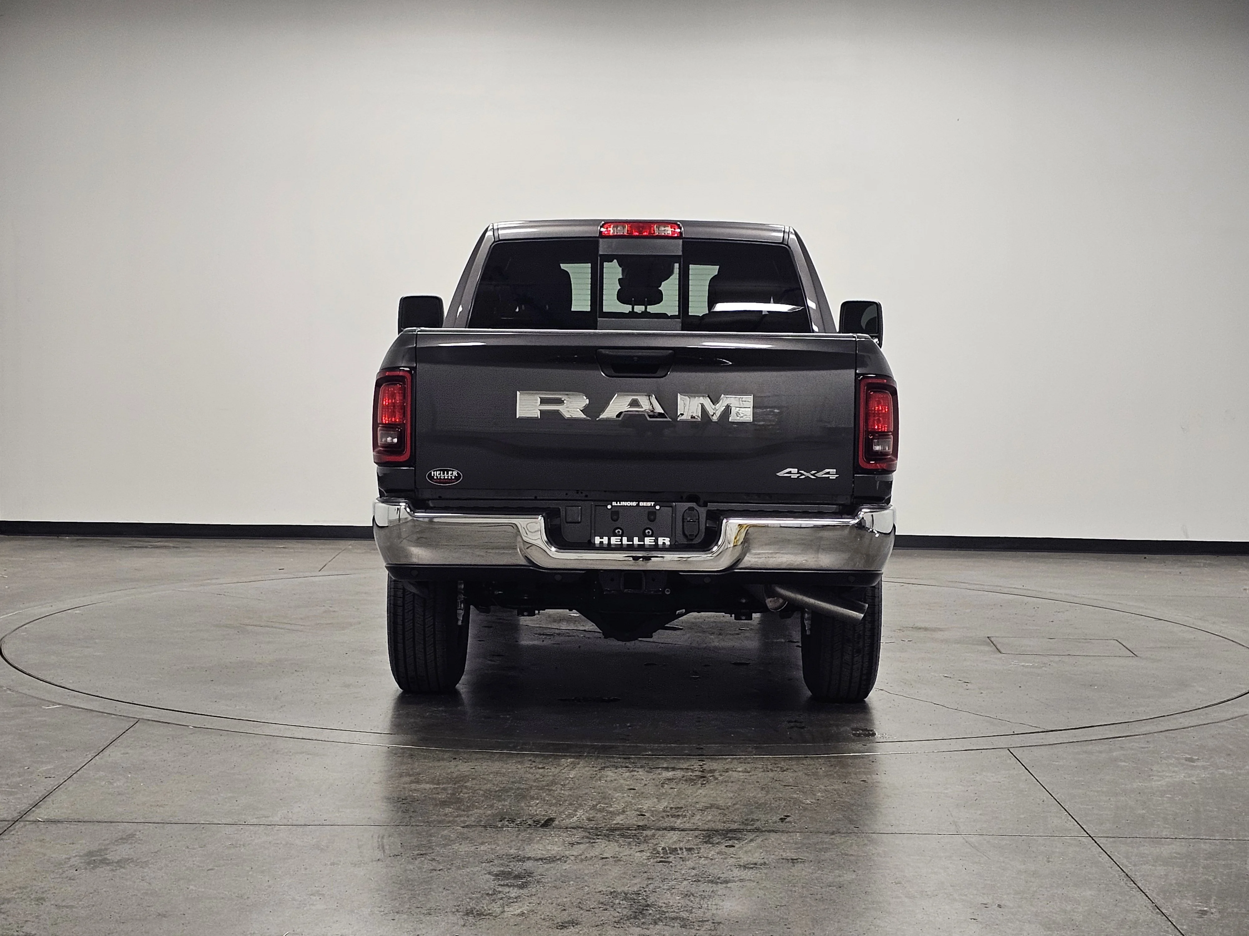 New 2026 Granite Crystal Metallic Clearcoat RAM Tradesman image 7