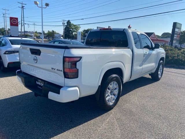 Used 2024 Glacier White Nissan SV image 3