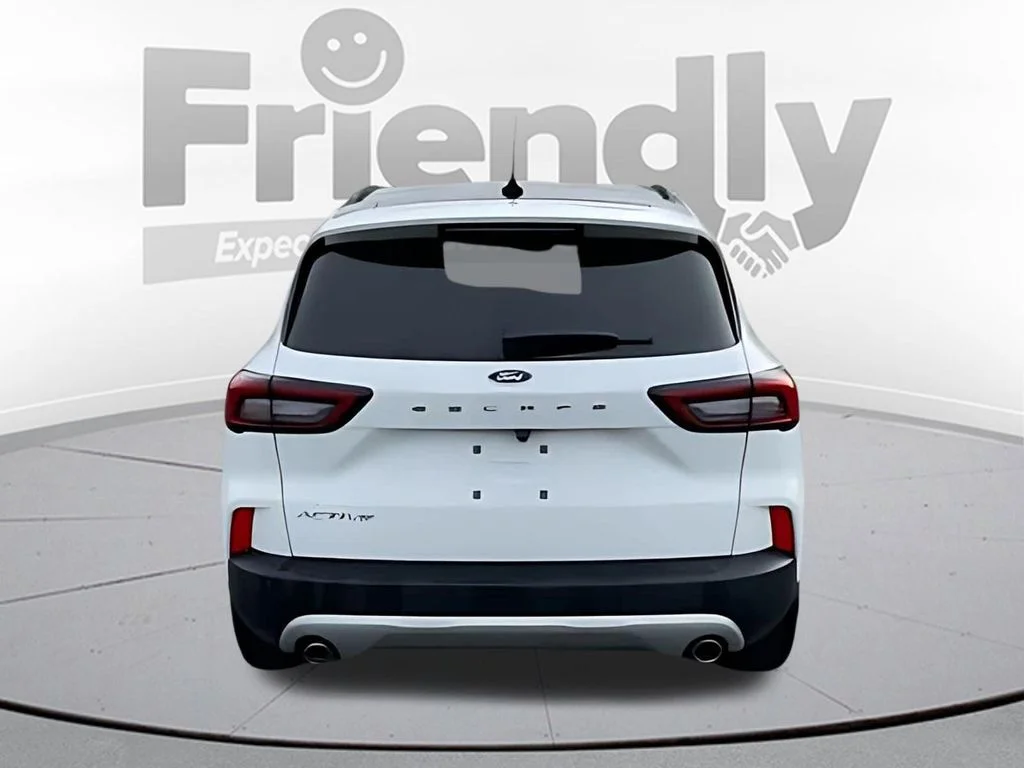 New 2025 Oxford White Ford Active™ image 4
