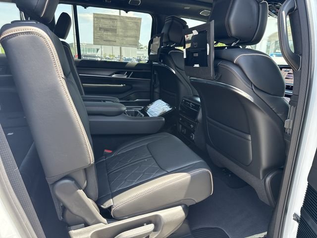 New 2026 White Jeep Summit Reserve image 15