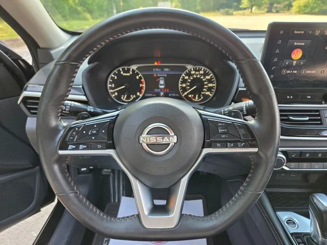 Used 2023 Black Nissan 2.5 SR image 31