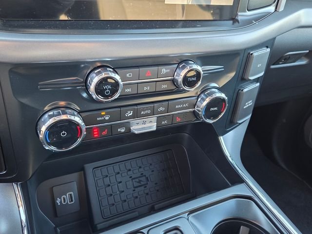 New 2026 Carbonized Gray Metallic Ford XLT image 22