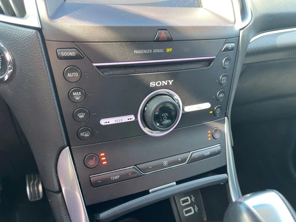 Used 2016 White Platinum Metallic Tri-Coat Ford Sport image 9