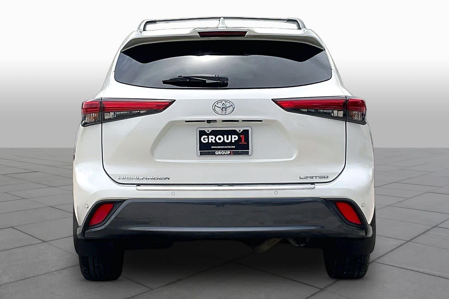 Used 2020 Blizzard Pearl Toyota Limited image 4