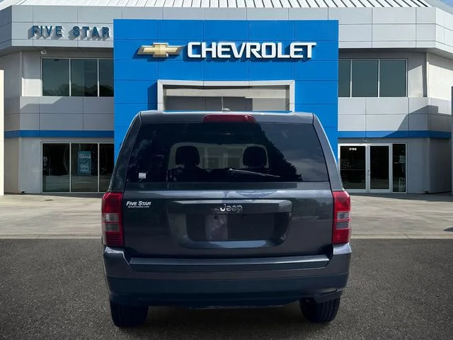 Used 2016 Gray Jeep Sport image 5