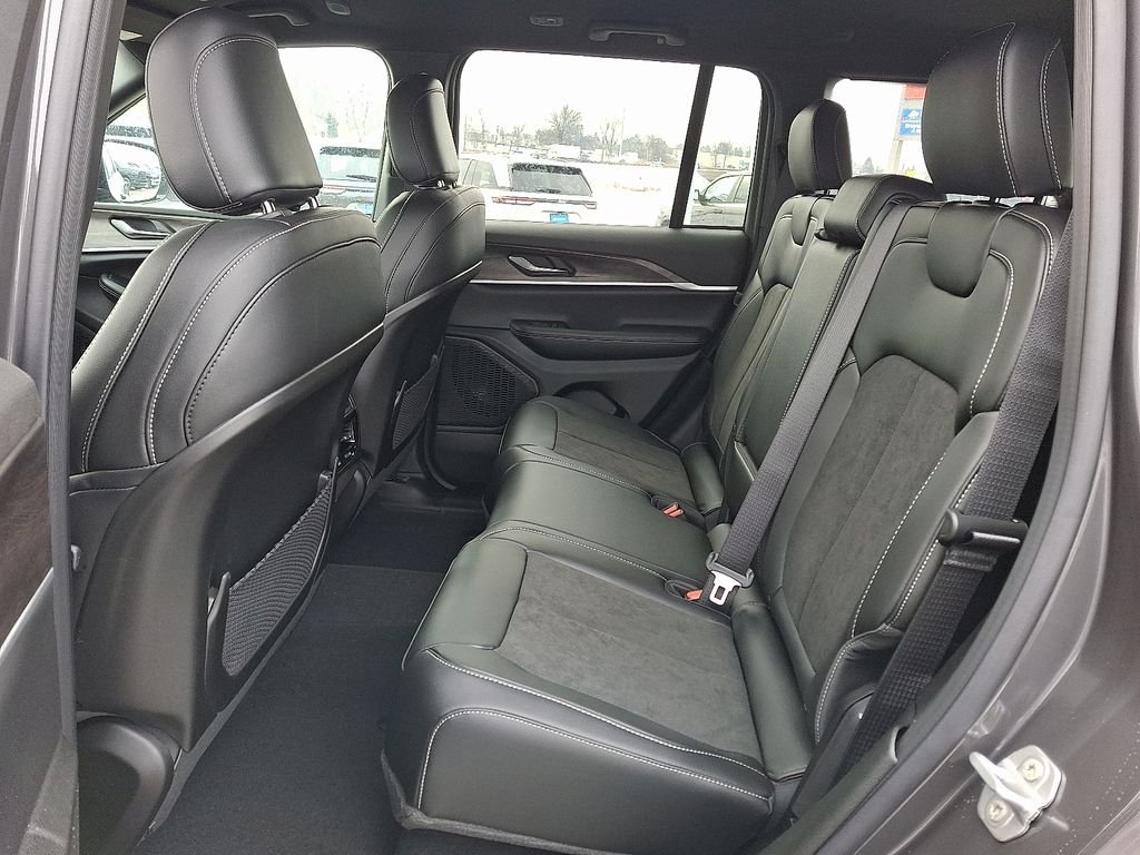 New 2026 Baltic Gray Metallic Clearcoat Jeep Altitude image 6