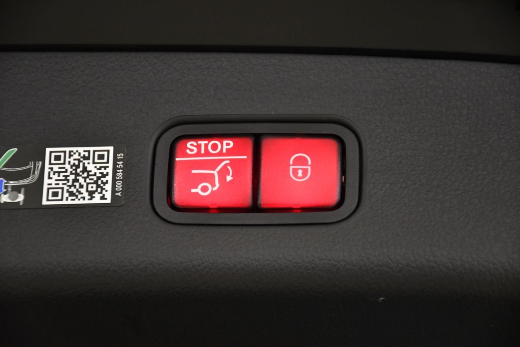 2025 Mercedes-Benz GLC AMG GLC43 - Photo 54