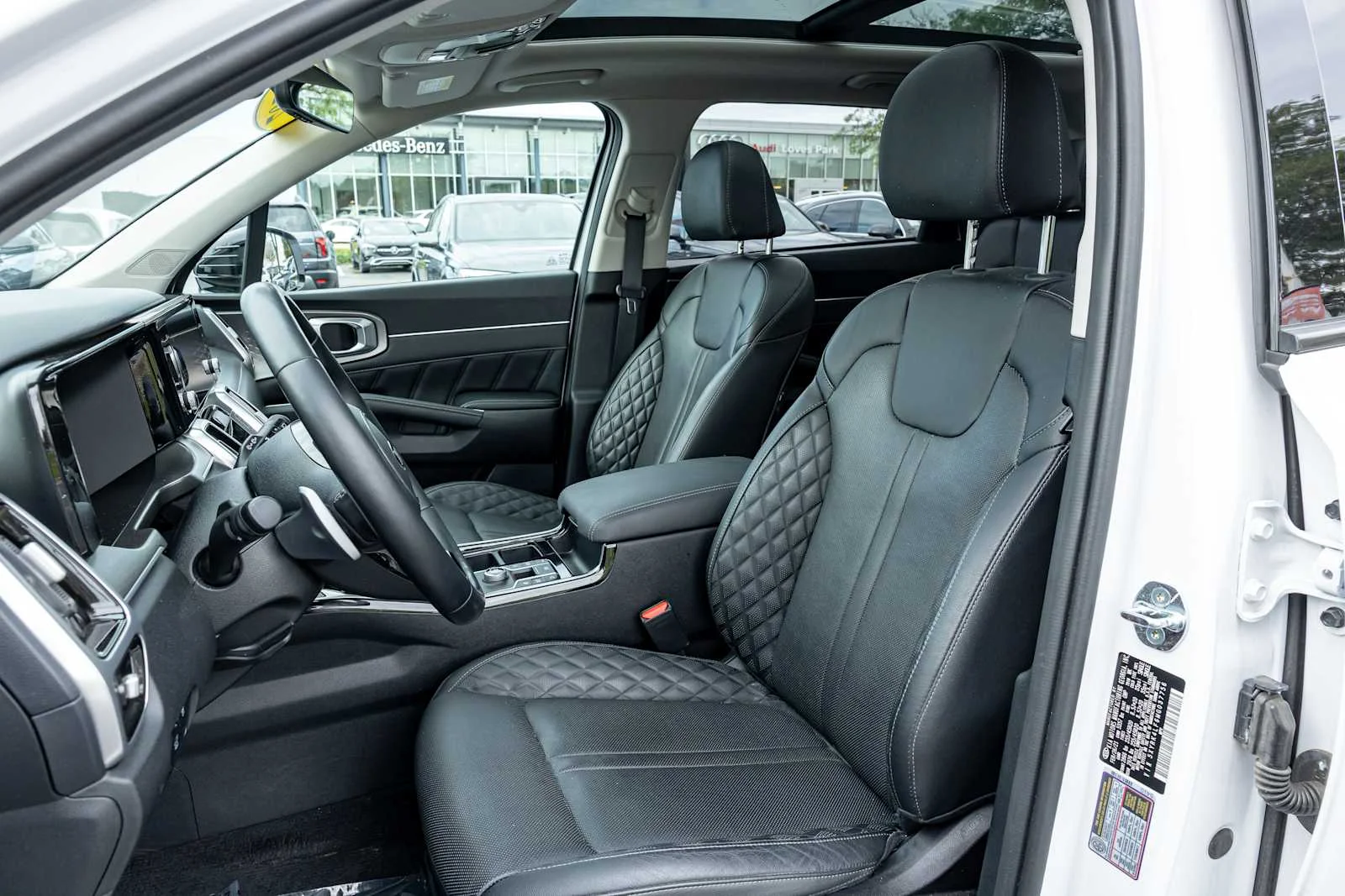 Used 2021 Glacial White Pearl Kia SX Prestige image 31