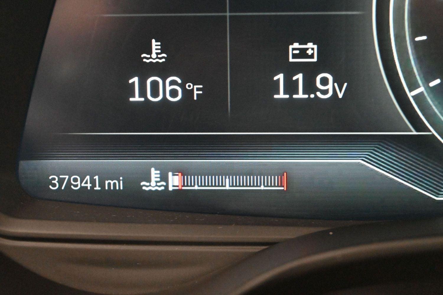 Used 2022 Crystal White Tricoat Cadillac Premium Luxury image 20