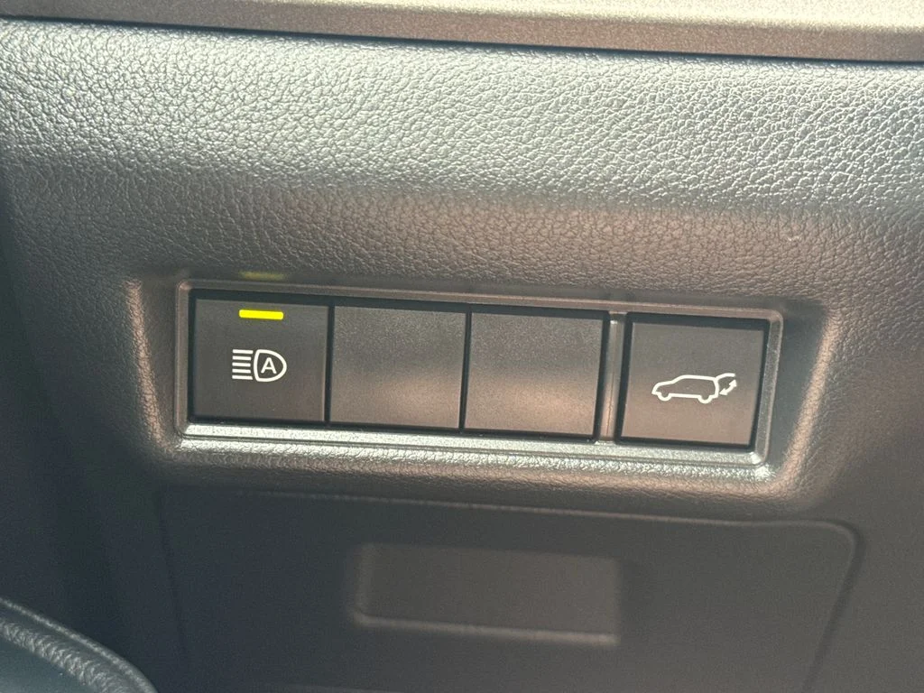 Used 2024 White Toyota XLE image 34