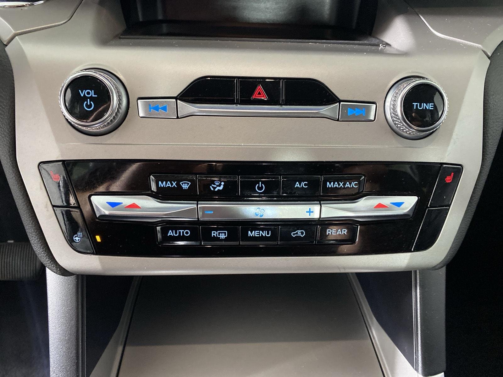 Used 2023 Carbonized Gray Ford XLT image 29