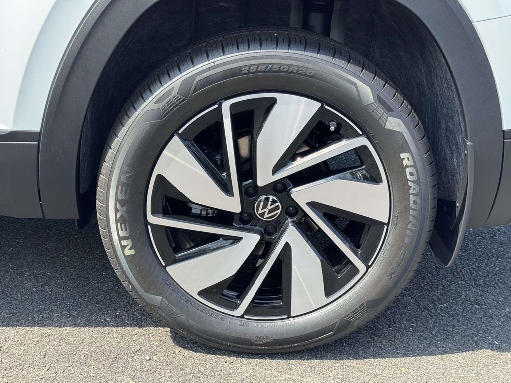 2026 Volkswagen Atlas SE w/Tech - Photo 12
