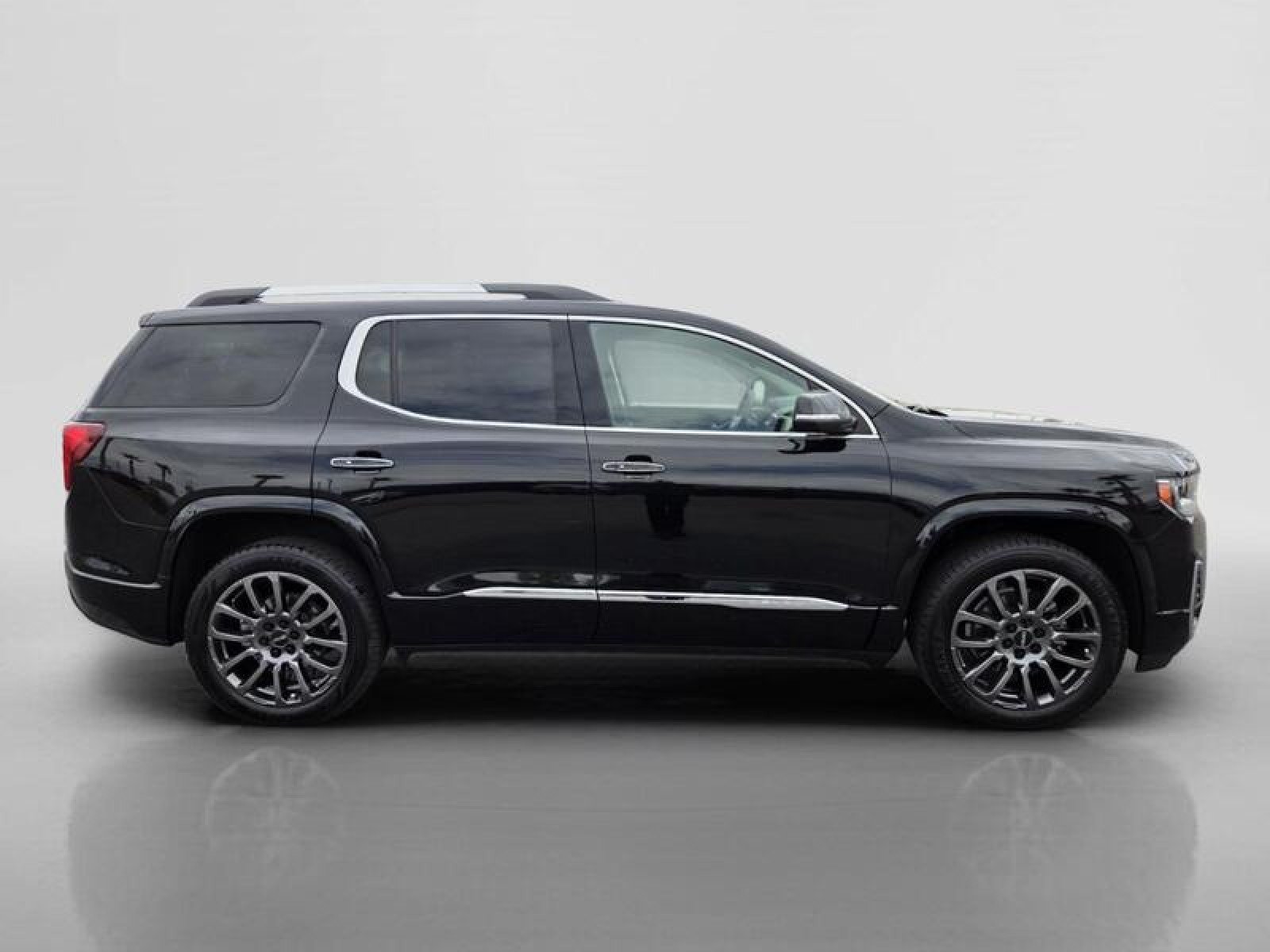Used 2023 EBONY TWILIGHT MET GMC Denali image 6