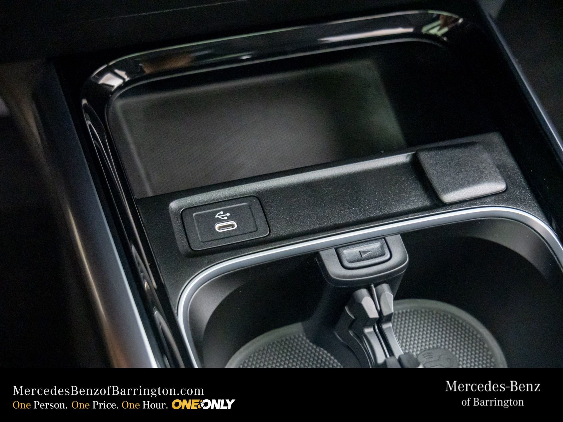 New 2026 Cirrus Silver Metallic Mercedes-Benz GLA 250 image 21