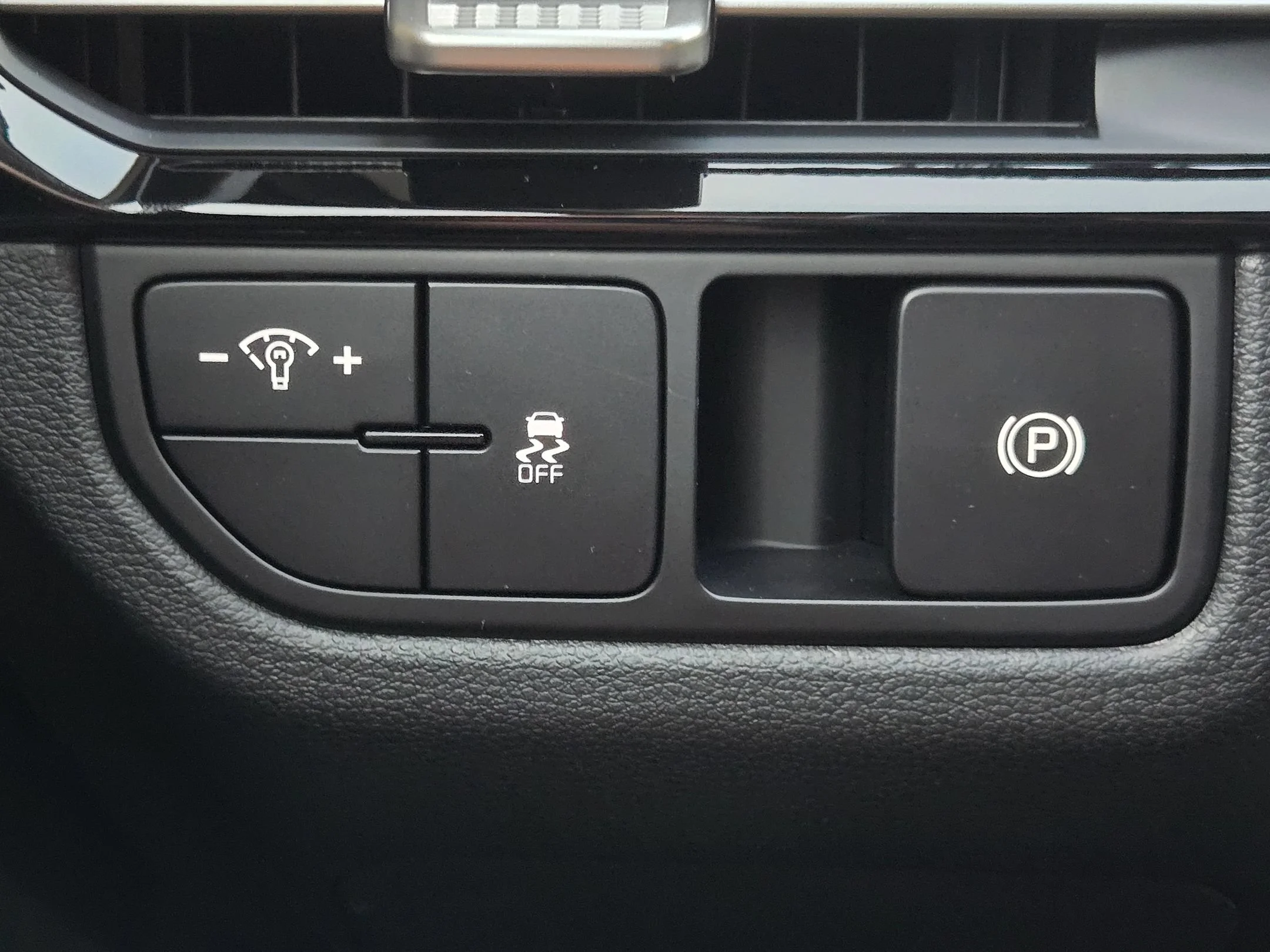 New 2026 Ebony Black Kia LX image 20