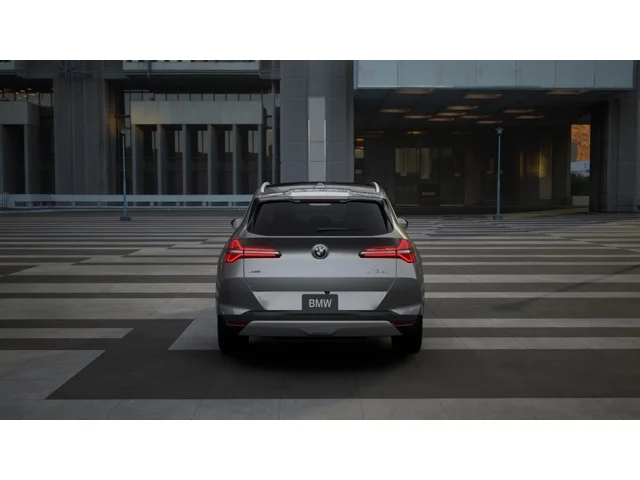 New 2026 Skyscraper Grey Metallic BMW  image 5