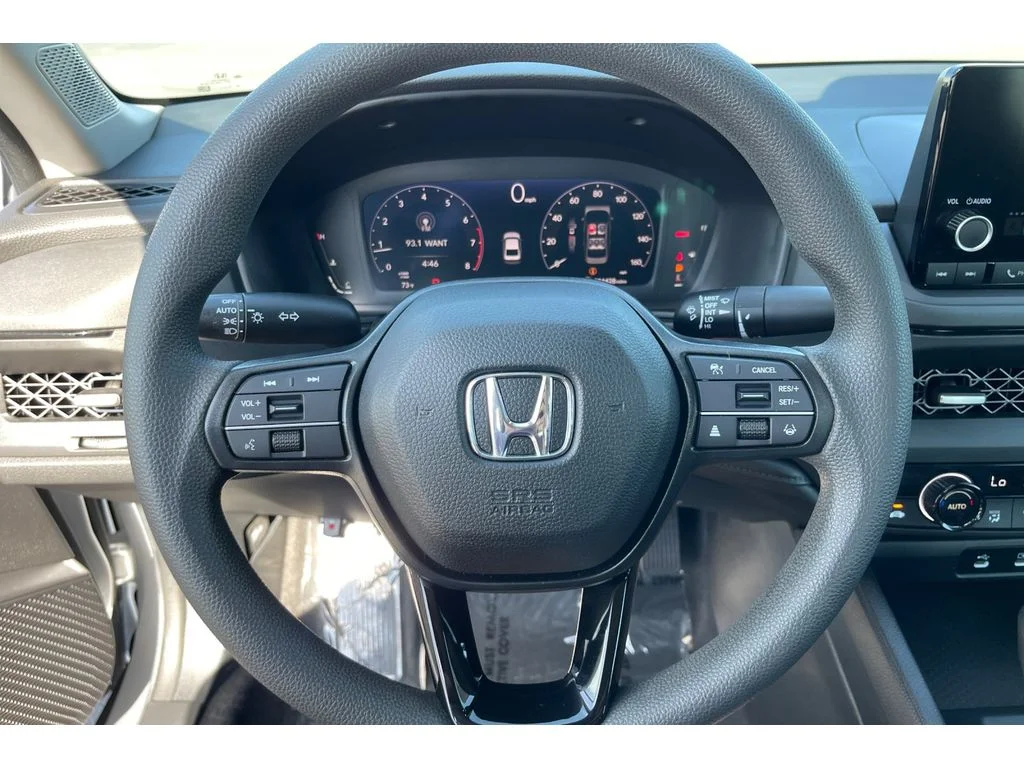 Certified Used 2023 Lunar Silver Metallic Honda EX image 32