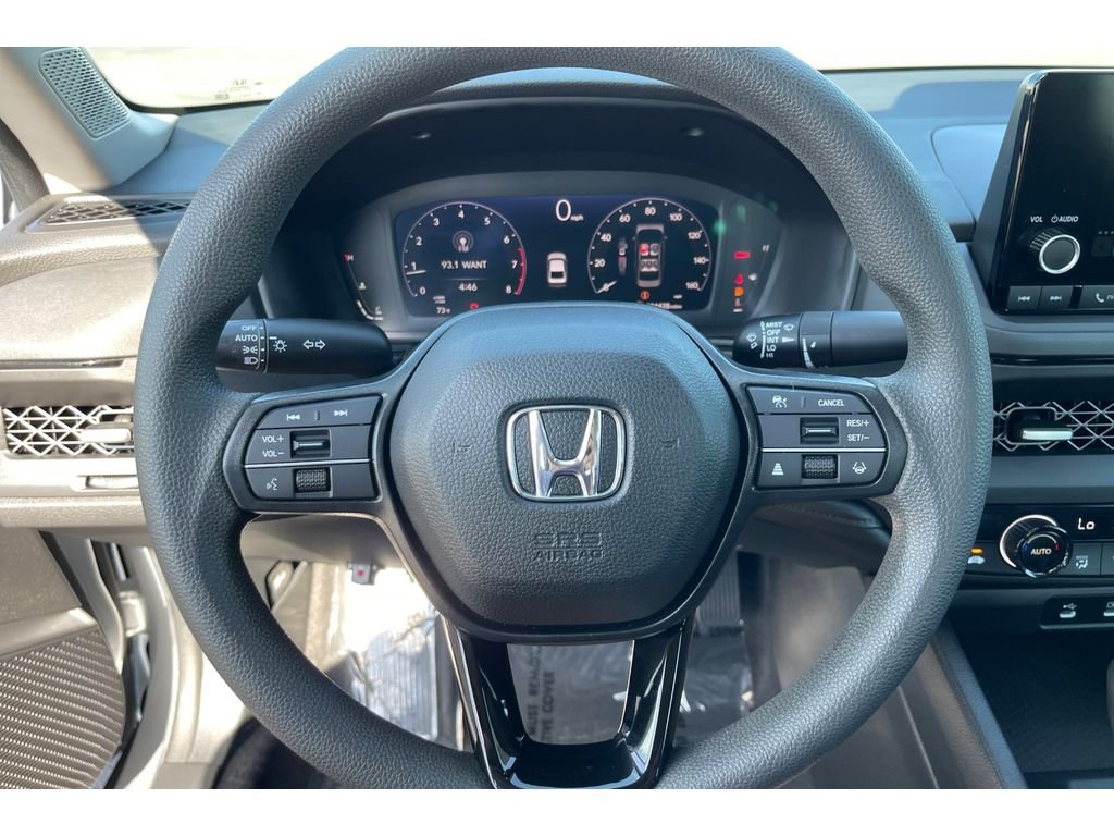 Certified Used 2023 Lunar Silver Metallic Honda EX image 32