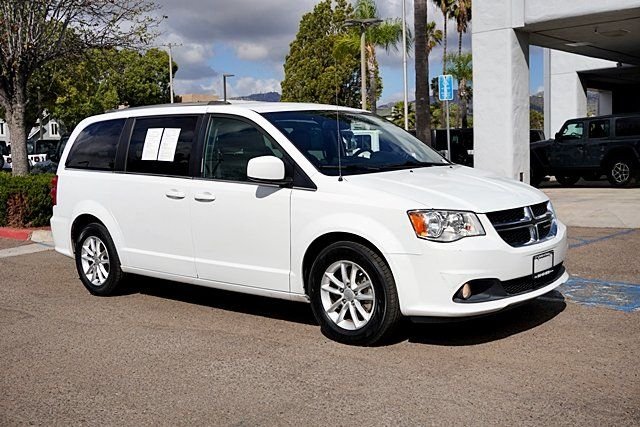 Used 2018 White Dodge SXT image 5