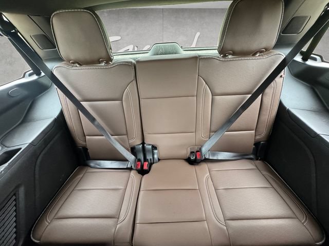 Used 2022 Iridescent Pearl Tricoat Chevrolet High Country image 22